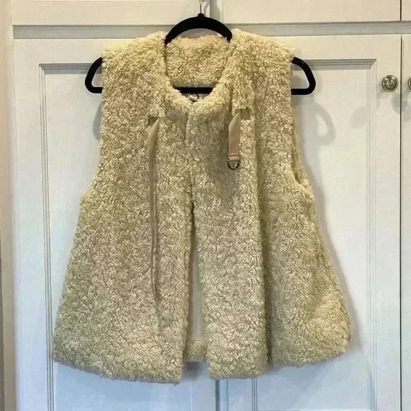 Akemi + Kin Anthropologie Women's Alonna Cream Sherpa Vest One Size Faux Fur - Picture 1 of 4